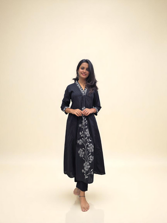 Elegant Black Kurta Pant Set with Hand Embroidery