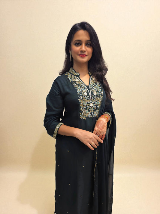 Dark green embroidered kurta set with matching dupatta for women