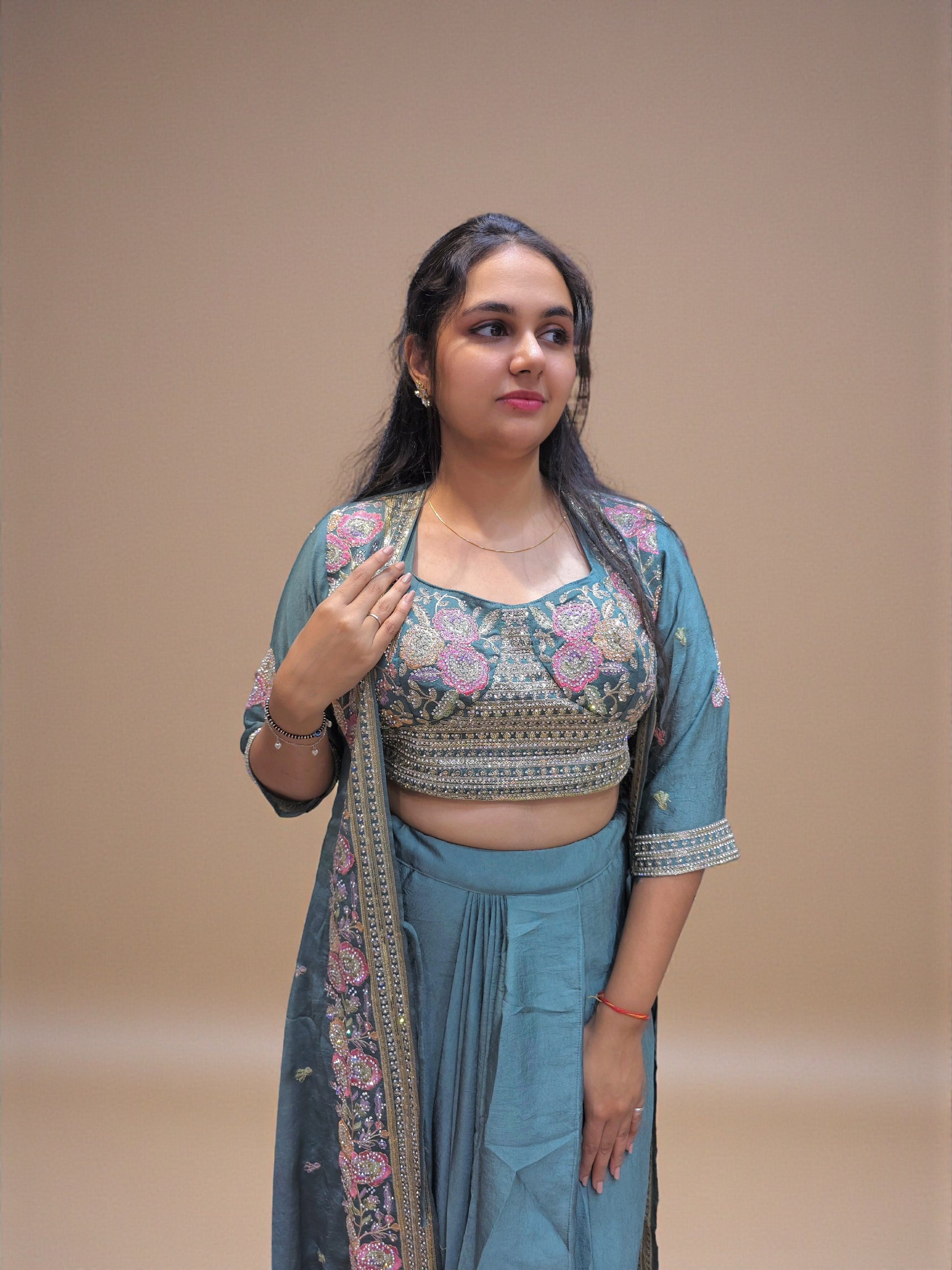 Embroidered crop top with long ethnic shrug