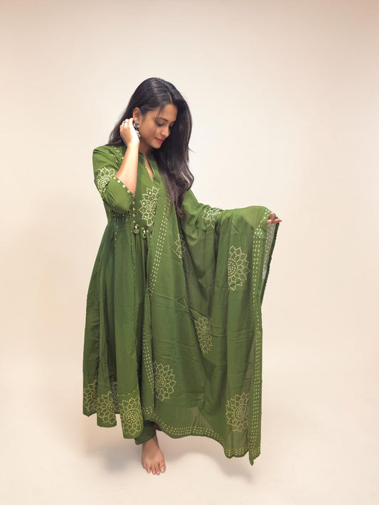 Women's olive green Bandhani printed cotton kurta set with dupatta