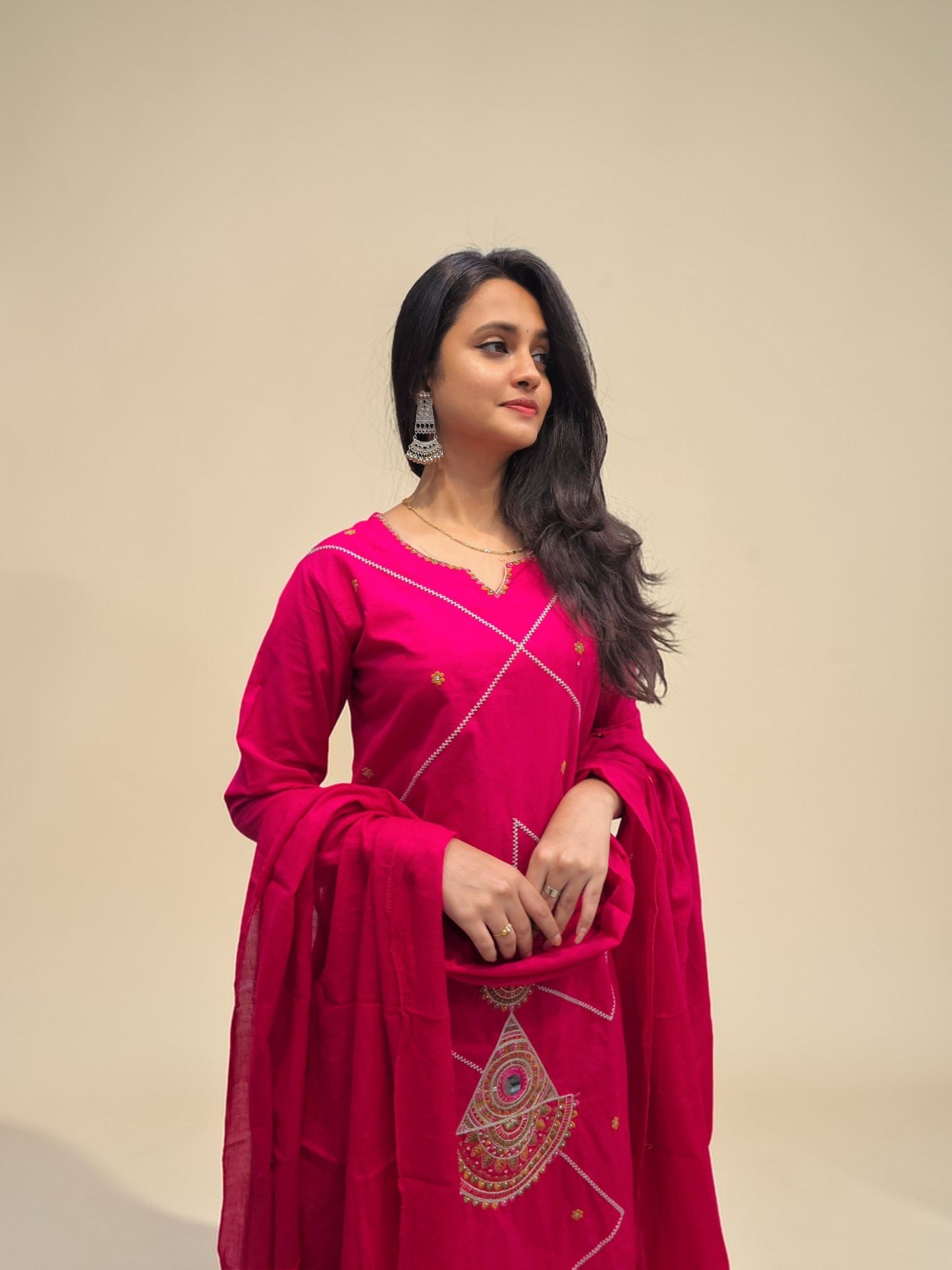 Elegant cotton kurta set with embroidery detailing for women