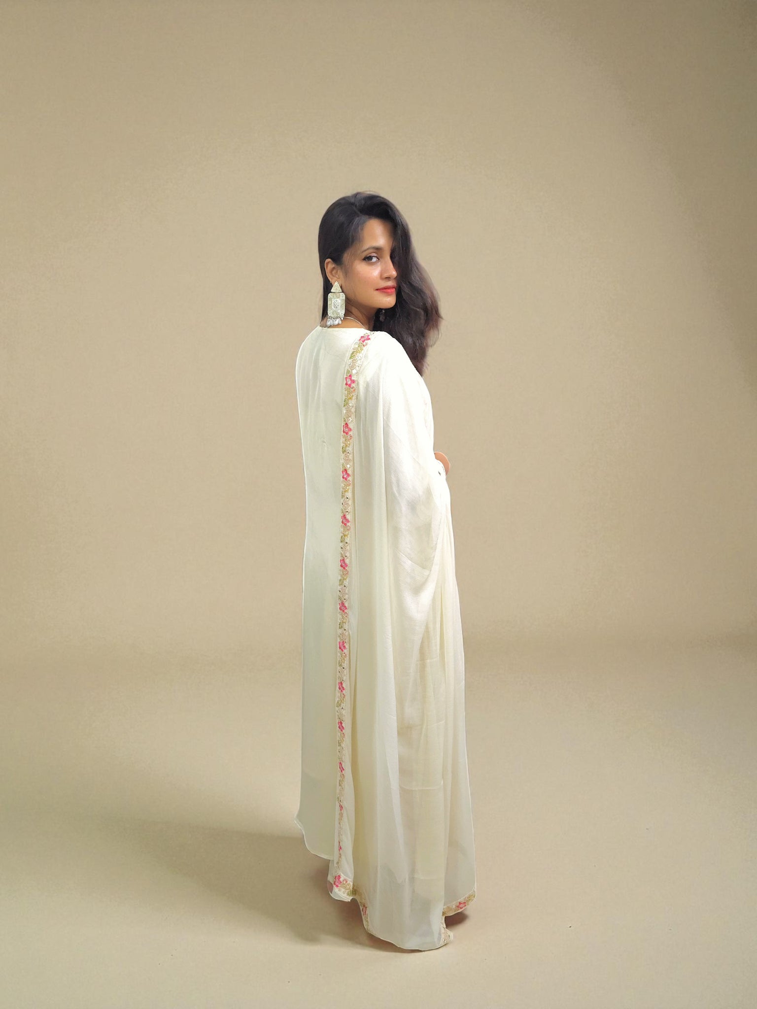 Elegant embroidered off-white silk kurta set with chiffon dupatta