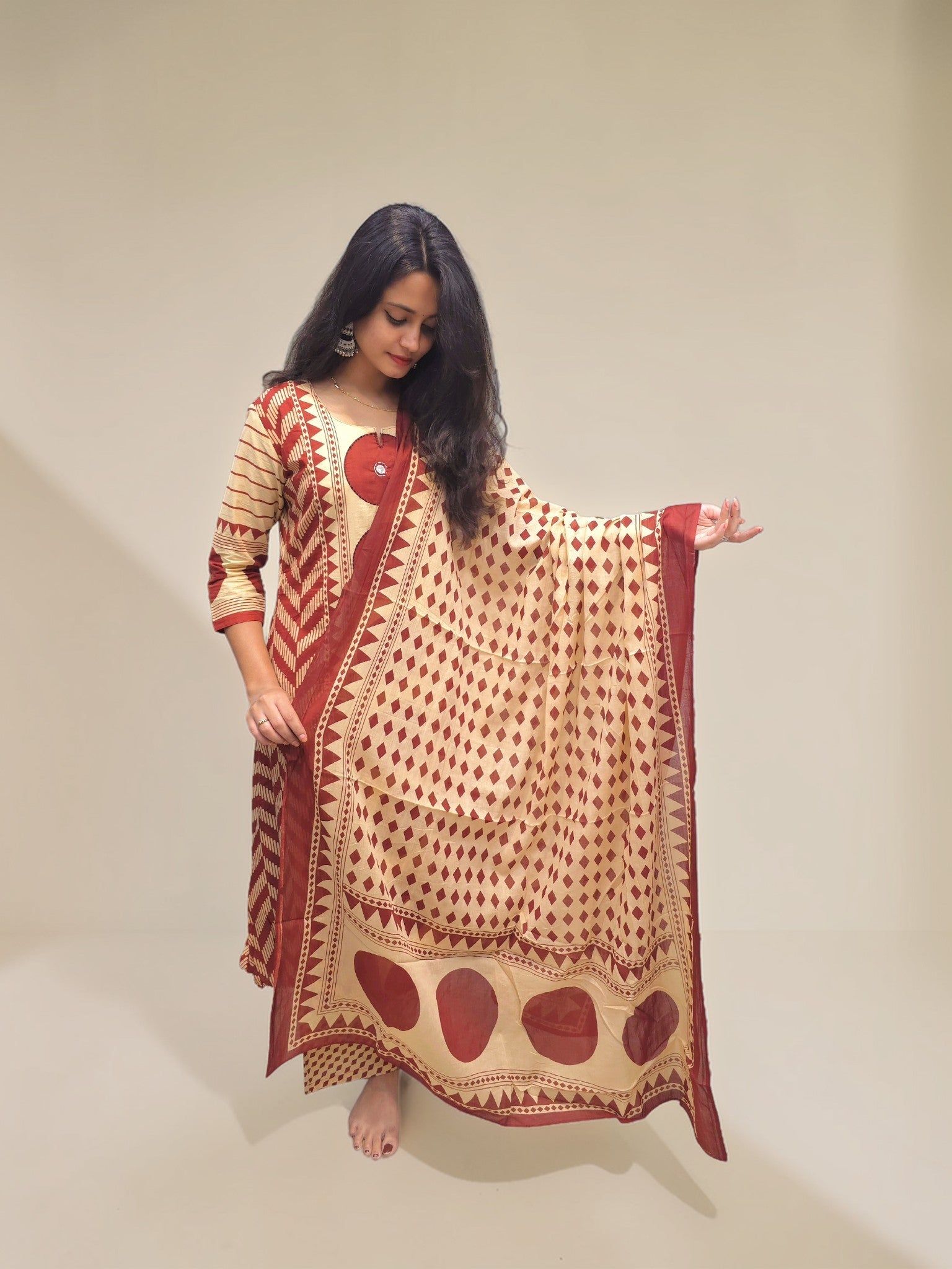 Traditional printed kurta pant set with dupatta for women