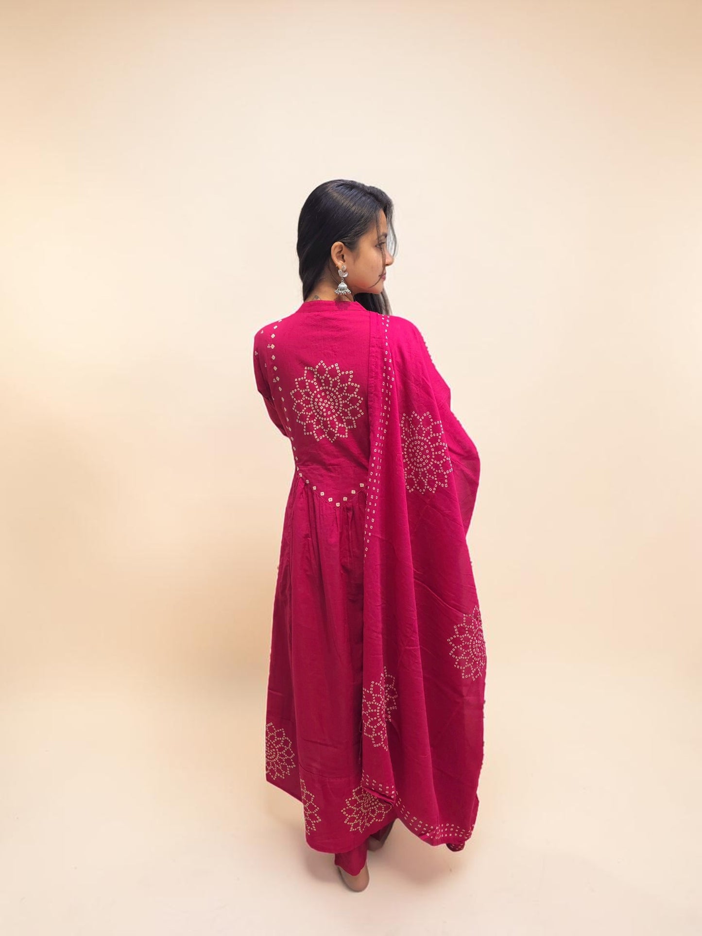 Pink embroidered Bandhani cotton suit for women