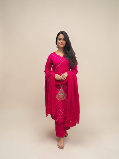 Festive wear pink kurta pant set with dupatta ethnic outfit