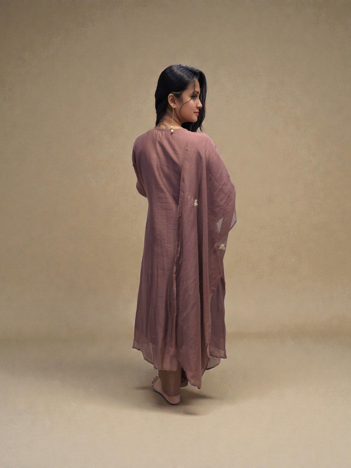 Handcrafted embroidered mul chanderi outfit – Ambika Boutique