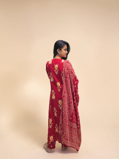 Stylish red kurta pant set with dupatta ethnic outfit