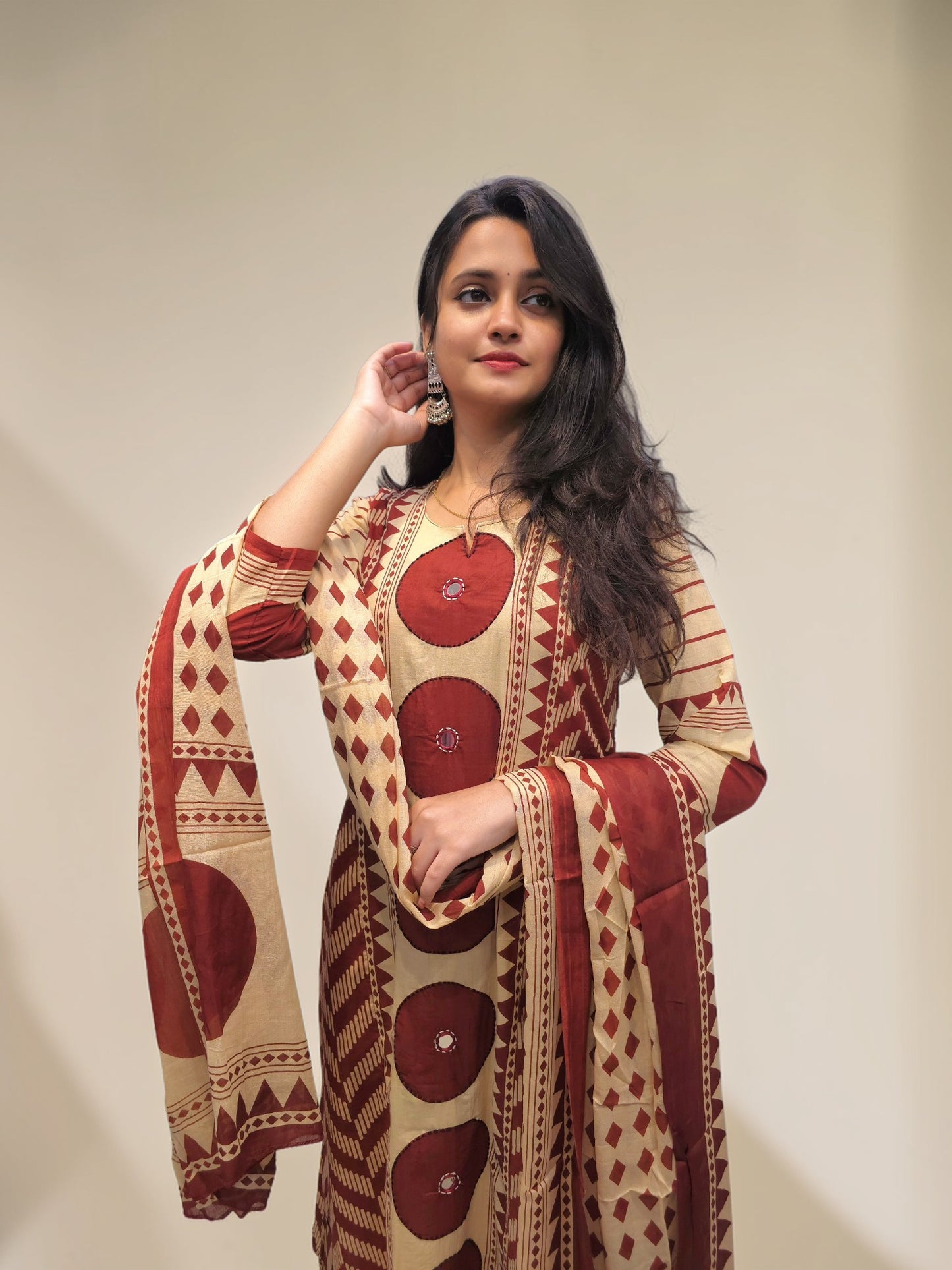 Ethnic cotton kurta set with geometric print and mirror work
