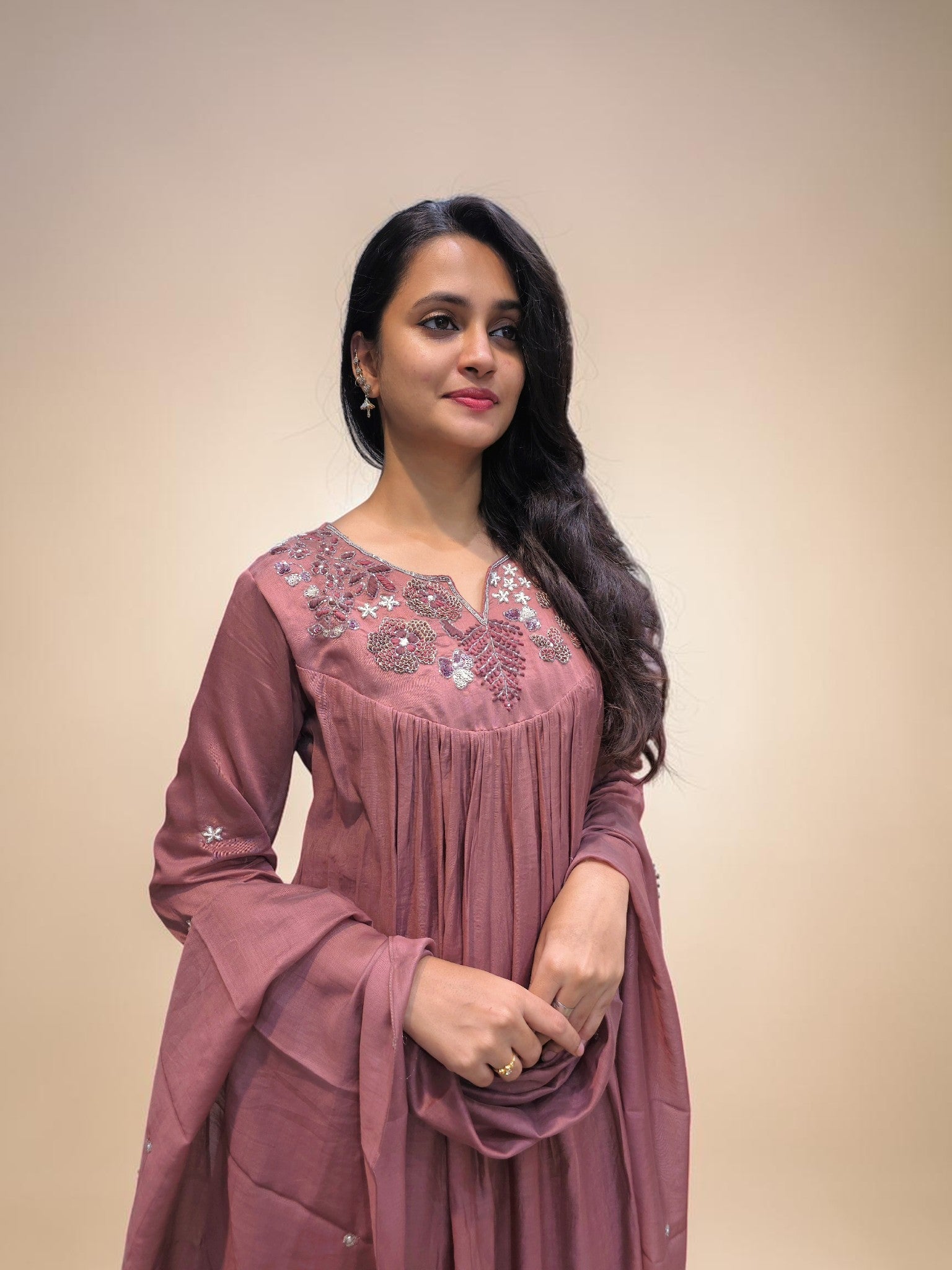 Elegant dusty mauve Mul Chanderi kurta featuring floral hand embroidery