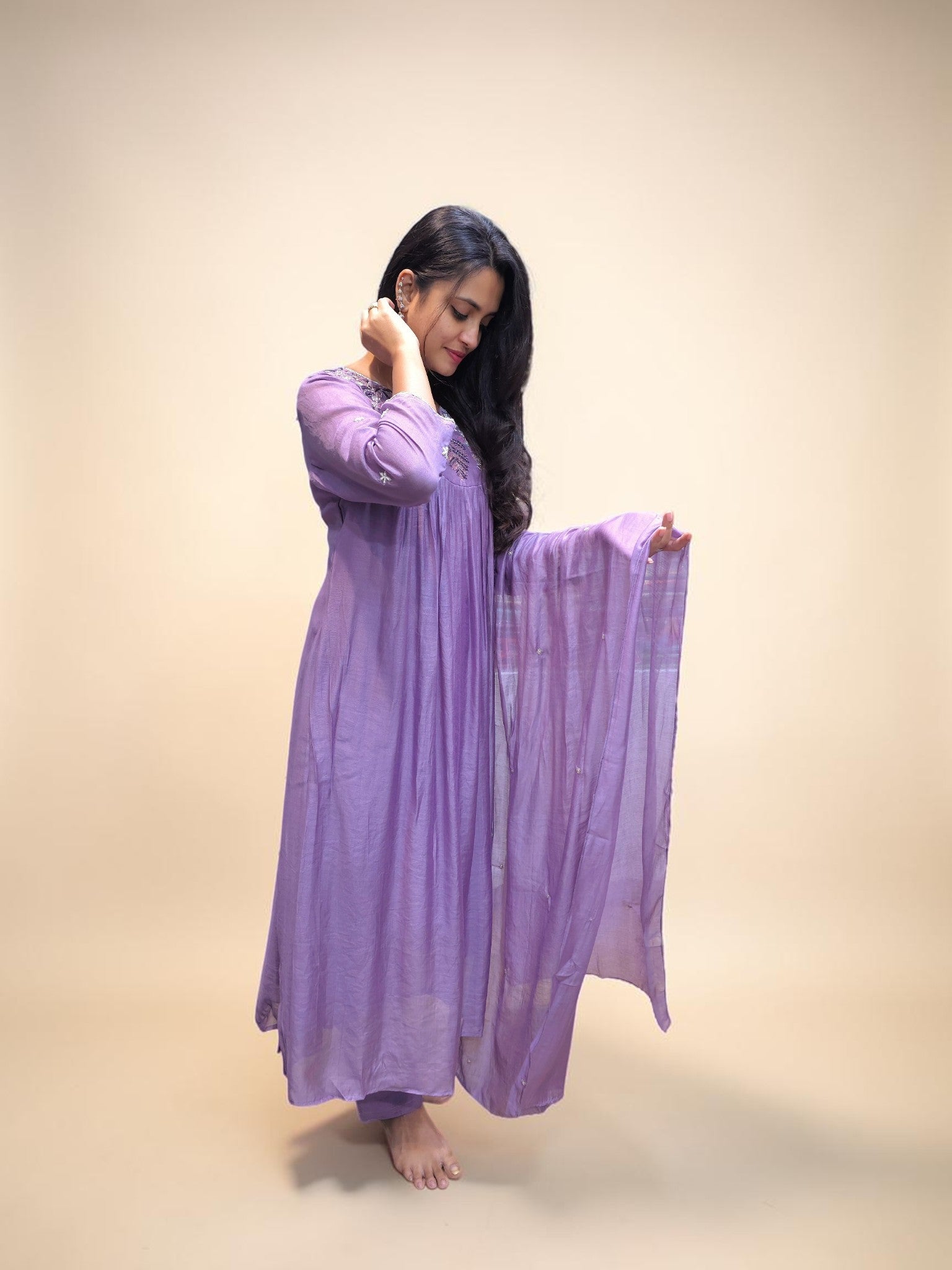 Elegant lavender Mul Chanderi kurta featuring handcrafted floral embroidery