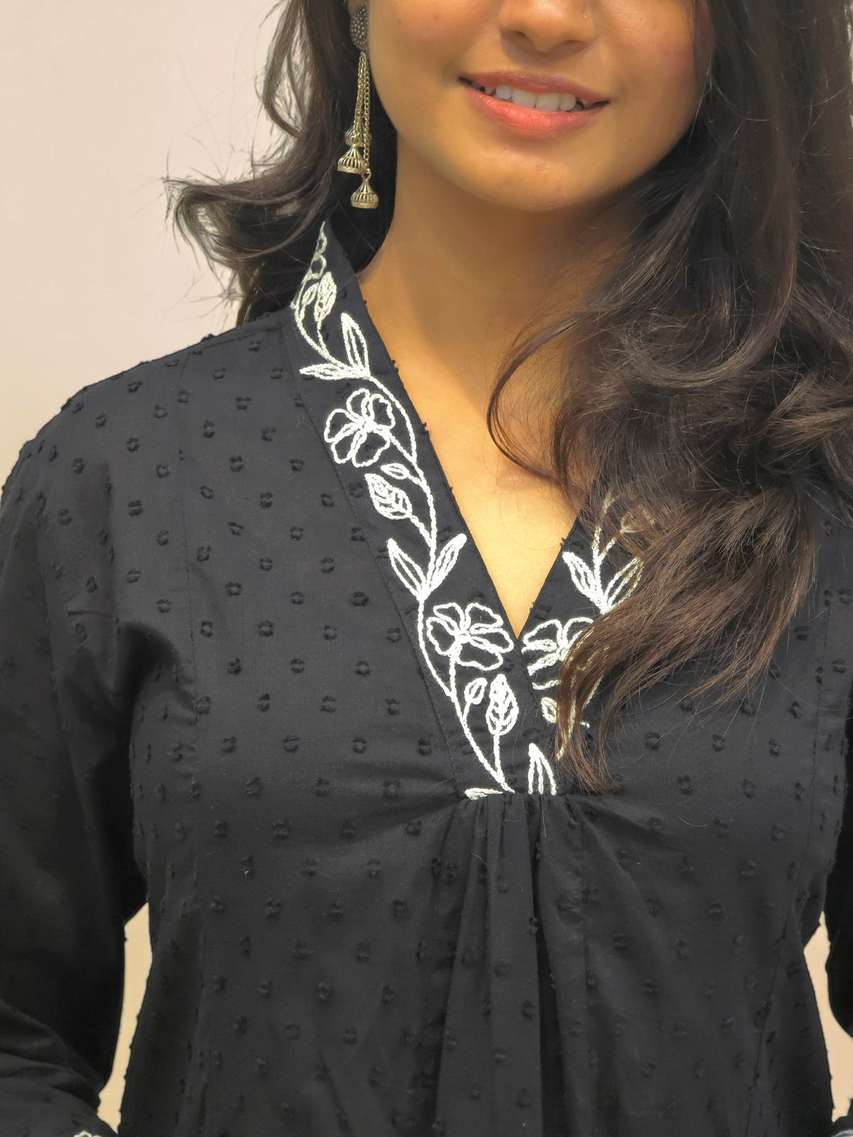 Elegant Black Kurta Pant Set with Hand Embroidery