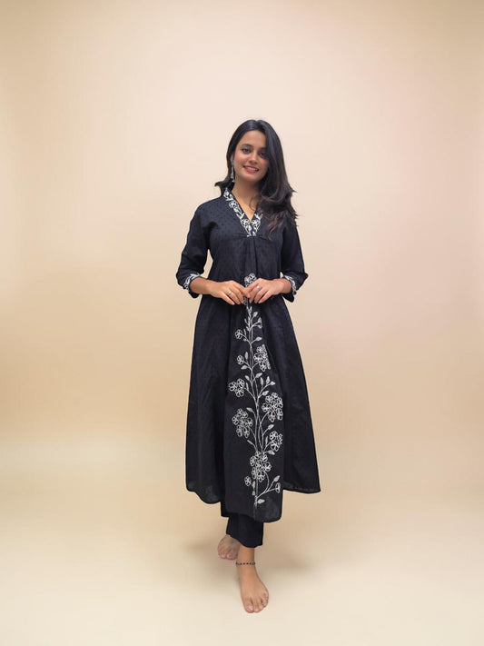 Elegant Black Kurta Pant Set with Hand Embroidery